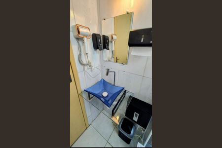 Casa de condomínio para alugar com 128m², 2 quartos e 1 vagaBanheiro