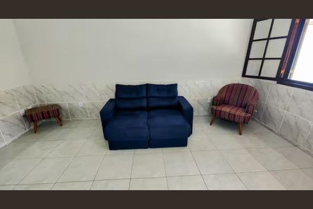 Sala de casa de condomínio para alugar com 2 quartos, 128m² em Inoã, Maricá
