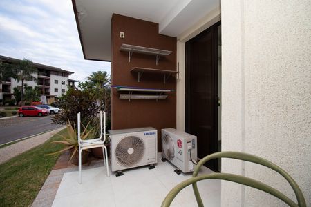 Apartamento à venda com 76m², 2 quartos e 2 vagas Apartamento à venda com 76m², 2 quartos e 2 vagasVaranda