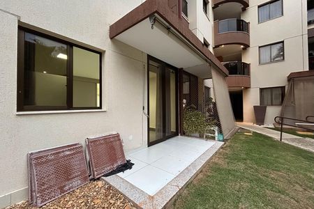 Apartamento à venda com 76m², 2 quartos e 2 vagas Apartamento à venda com 76m², 2 quartos e 2 vagasVaranda