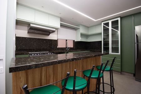 Apartamento à venda com 76m², 2 quartos e 2 vagas Apartamento à venda com 76m², 2 quartos e 2 vagasCozinha e Área de Serviço