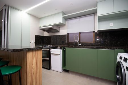 Apartamento à venda com 76m², 2 quartos e 2 vagas Apartamento à venda com 76m², 2 quartos e 2 vagasCozinha e Área de Serviço