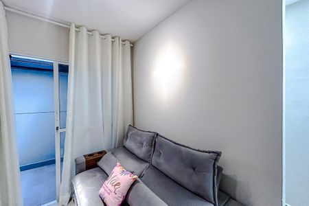 Sala de apartamento para alugar com 2 quartos, 45m² em Vila Carrão, São Paulo