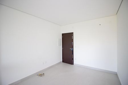 Sala de apartamento para alugar com 3 quartos, 99m² em Cabral, Contagem