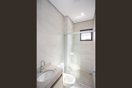 Banheiro da Suíte de apartamento para alugar com 3 quartos, 99m² em Cabral, Contagem