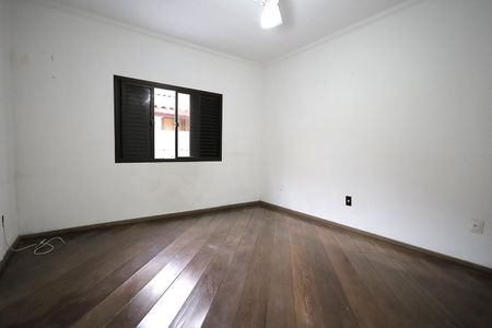 Casa para alugar com 150m², 2 quartos e 2 vagasQuarto 2