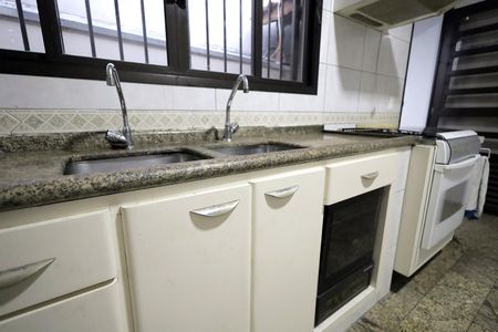 Casa para alugar com 150m², 2 quartos e 2 vagasCozinha