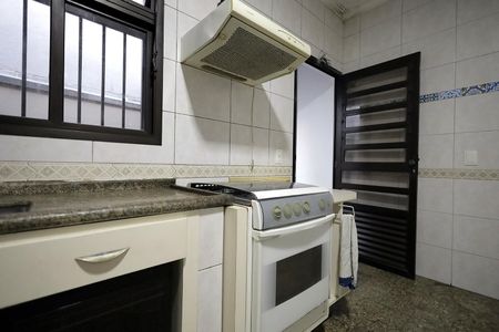 Casa para alugar com 150m², 2 quartos e 2 vagasCozinha