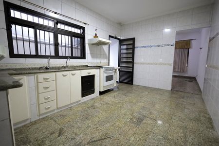 Casa para alugar com 150m², 2 quartos e 2 vagasCozinha