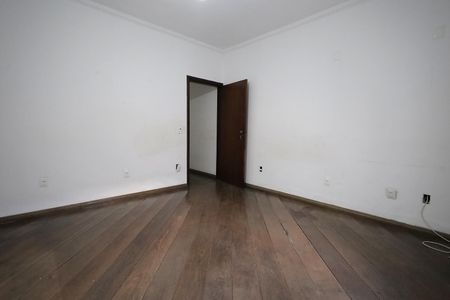 Casa para alugar com 150m², 2 quartos e 2 vagasQuarto 2