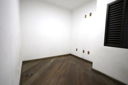 Casa para alugar com 150m², 2 quartos e 2 vagasQuarto 1