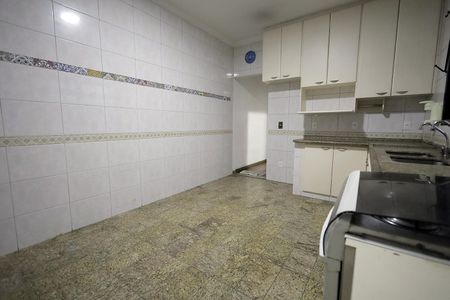 Casa para alugar com 150m², 2 quartos e 2 vagasCozinha