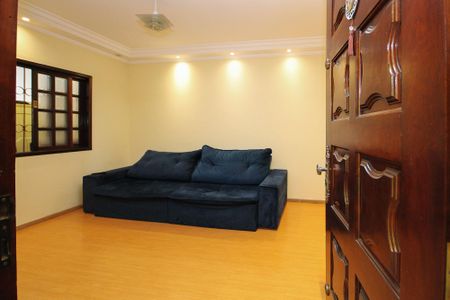 Casa para alugar com 157m², 3 quartos e 2 vagas Casa para alugar com 157m², 3 quartos e 2 vagasEntrada