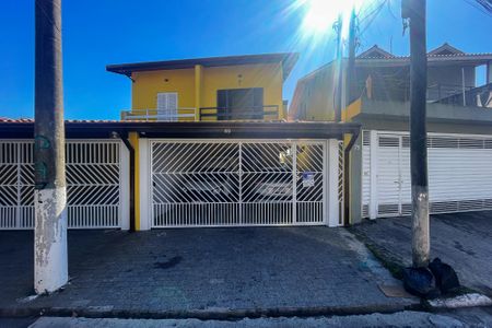 Casa para alugar com 157m², 3 quartos e 2 vagas Casa para alugar com 157m², 3 quartos e 2 vagasFachada