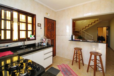 Casa para alugar com 157m², 3 quartos e 2 vagas Casa para alugar com 157m², 3 quartos e 2 vagasCozinha
