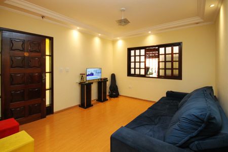 Casa para alugar com 157m², 3 quartos e 2 vagas Casa para alugar com 157m², 3 quartos e 2 vagasSala
