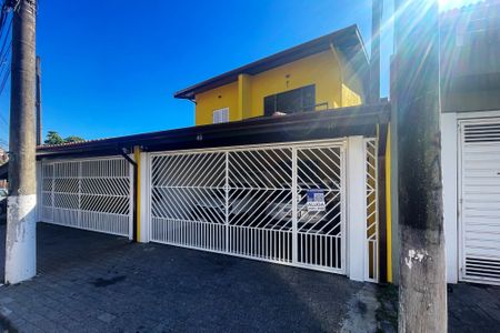 Casa para alugar com 157m², 3 quartos e 2 vagas Casa para alugar com 157m², 3 quartos e 2 vagasFachada