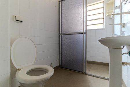 Banheiro de apartamento à venda com 1 quarto, 48m² em Barra Funda, São Paulo