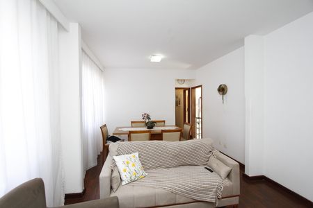 Apartamento à venda com 90m², 3 quartos e 2 vagasSala