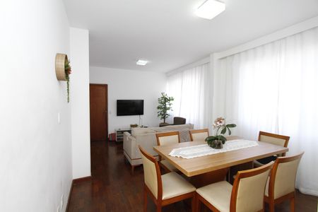 Apartamento à venda com 90m², 3 quartos e 2 vagasSala