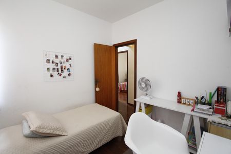 Apartamento à venda com 90m², 3 quartos e 2 vagasQuarto 2