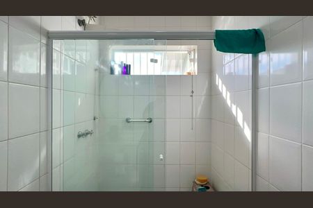 Casa para alugar com 194m², 3 quartos e 3 vagasBanheiro social