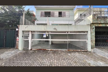 Casa para alugar com 194m², 3 quartos e 3 vagasFachada