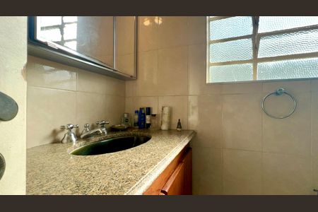 Casa para alugar com 194m², 3 quartos e 3 vagasBanheiro da Suíte