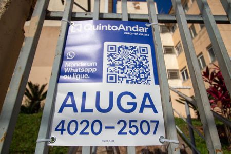 Apartamento para alugar com 57m², 2 quartos e 1 vaga Apartamento para alugar com 57m², 2 quartos e 1 vagaFachada