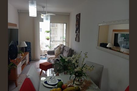 Apartamento à venda com 66m², 2 quartos e 1 vagaSala