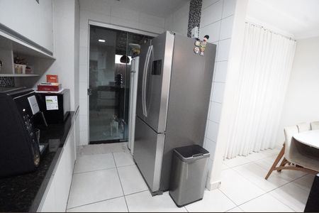 Casa de condomínio à venda com 126m², 3 quartos e 4 vagas
