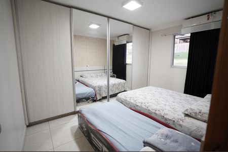Casa de condomínio à venda com 126m², 3 quartos e 4 vagas