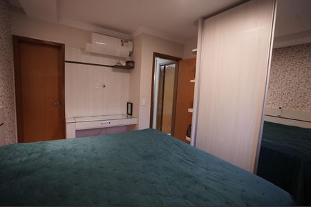 Casa de condomínio à venda com 126m², 3 quartos e 4 vagas