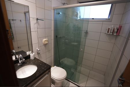Casa de condomínio à venda com 126m², 3 quartos e 4 vagas