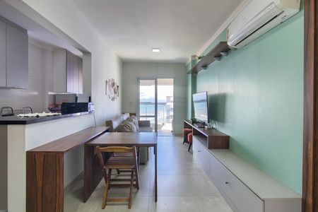 Sala de apartamento para alugar com 2 quartos, 54m² em Vila Caiçara, Praia Grande
