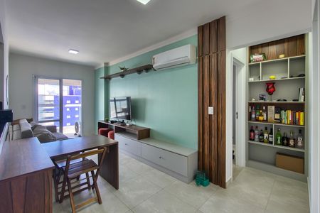 Sala de apartamento para alugar com 2 quartos, 54m² em Vila Caiçara, Praia Grande