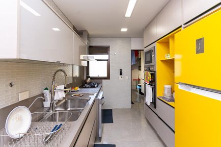 Apartamento para alugar com 93m², 2 quartos e 2 vagas Apartamento para alugar com 93m², 2 quartos e 2 vagasCozinha