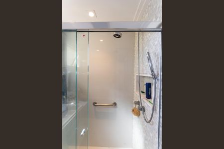 Apartamento para alugar com 93m², 2 quartos e 2 vagas Apartamento para alugar com 93m², 2 quartos e 2 vagasBanheiro do quarto 2 Suíte