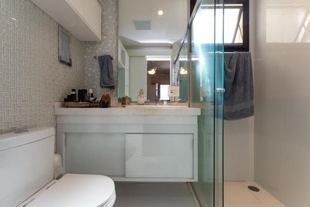 Apartamento para alugar com 93m², 2 quartos e 2 vagas Apartamento para alugar com 93m², 2 quartos e 2 vagasBanheiro do quarto 2 Suíte
