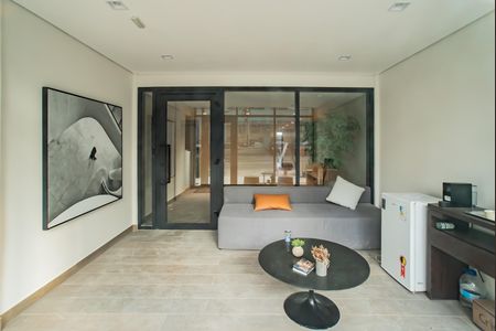 Studio à venda com 29m², 1 quarto e sem vaga Studio à venda com 29m², 1 quarto e sem vagaHall social