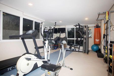 Apartamento à venda com 80m², 2 quartos e 2 vagasÁrea Comum - Academia
