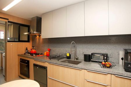 Apartamento à venda com 80m², 2 quartos e 2 vagasCozinha