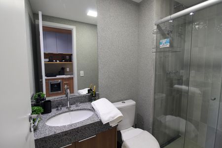 Banheiro de apartamento para alugar com 1 quarto, 30m² em Butantã, São Paulo
