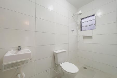 Banheiro de kitnet/studio para alugar com 1 quarto, 30m² em Jaguaribe, Osasco