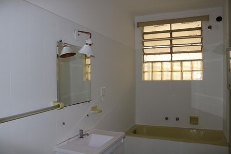 Apartamento para alugar com 168m², 3 quartos e sem vagaBanheiro 1