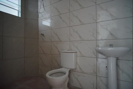 Banheiro de apartamento para alugar com 1 quarto, 50m² em Sarandi, Porto Alegre