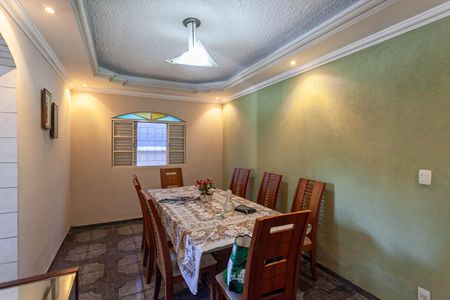 Casa à venda com 360m², 3 quartos e 3 vagas Casa à venda com 360m², 3 quartos e 3 vagasCopa