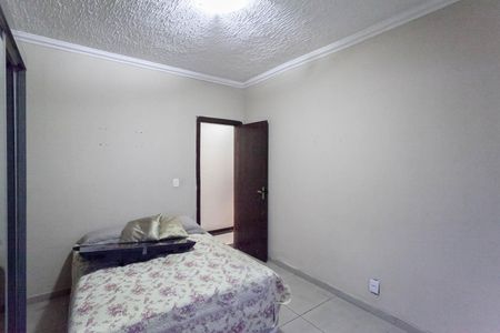 Casa à venda com 360m², 3 quartos e 3 vagas Casa à venda com 360m², 3 quartos e 3 vagasQuarto 1