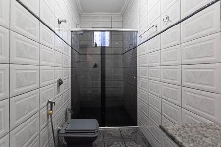 Casa à venda com 360m², 3 quartos e 3 vagas Casa à venda com 360m², 3 quartos e 3 vagasBanheiro social