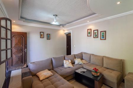 Casa à venda com 360m², 3 quartos e 3 vagas Casa à venda com 360m², 3 quartos e 3 vagasSala